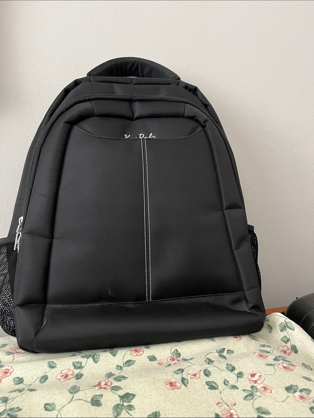 Black Men's Padded Backpack